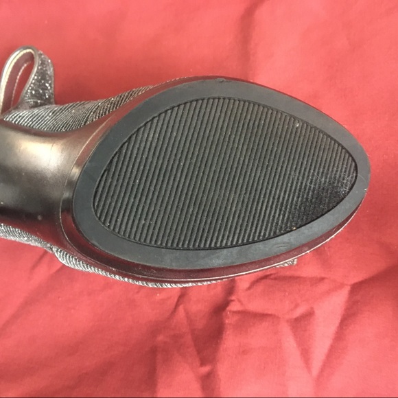 Pair of special occasion heels - Picture 11 of 11